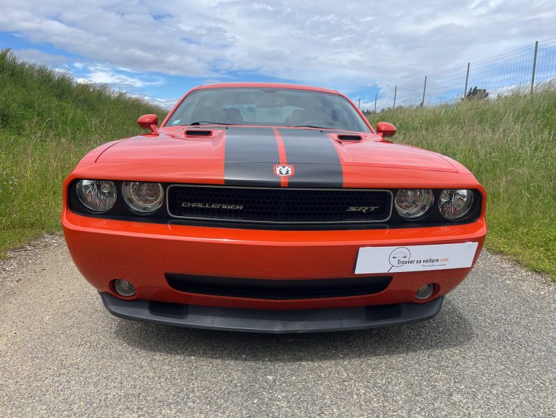 DODGE CHALLENGER SRT8 6.1