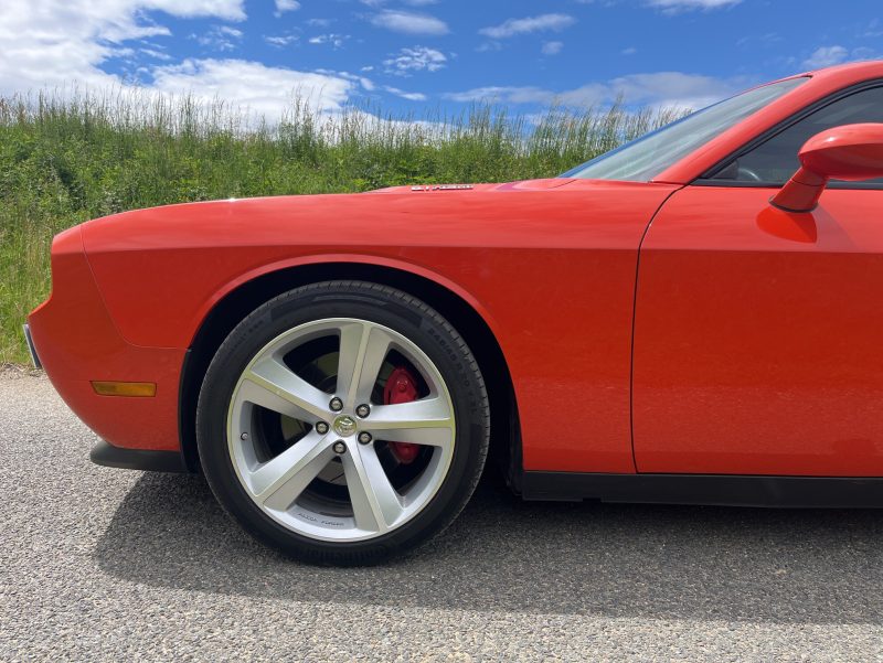 DODGE CHALLENGER SRT8 6.1