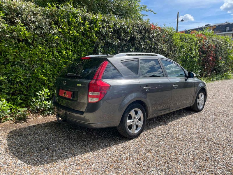 KIA CEE\'D SW 2011 1.6 CRDi  115cv