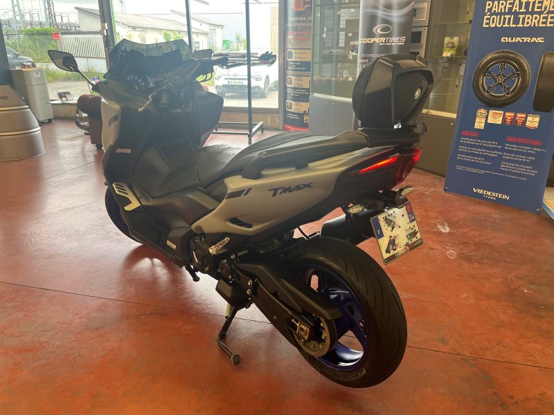 YAMAHA T-MAX 560 2020 GRIS BLEU