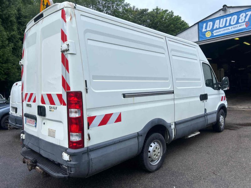 IVECO DAILY V Fourgon 2011