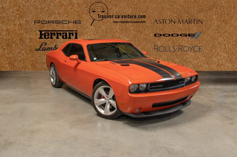 DODGE CHALLENGER SRT V8 6.1 L 425 ch