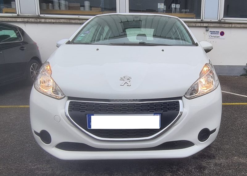 PEUGEOT 208 I 2014