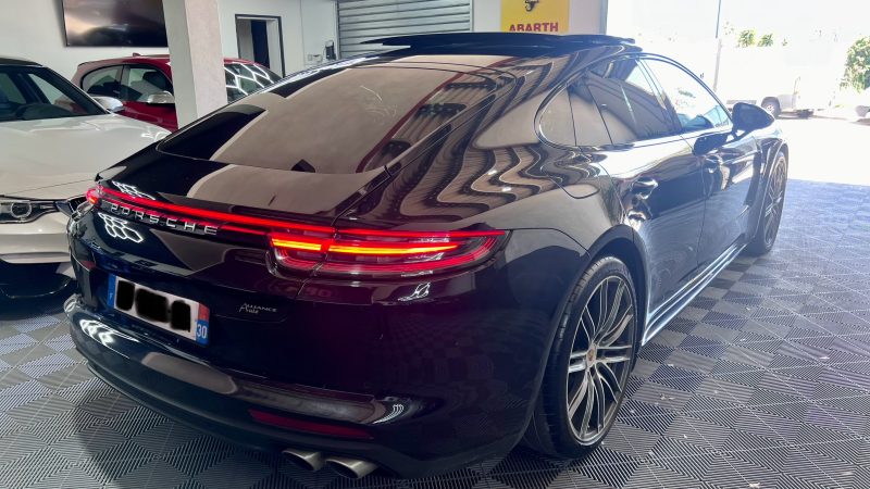 PORSCHE PANAMERA 2017