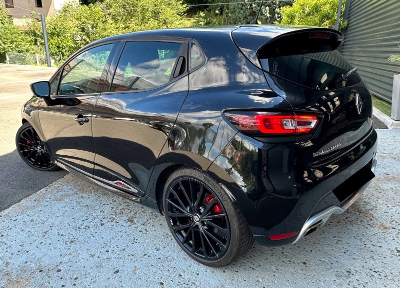 RENAULT CLIO 2018 1.6 TURBO 220 RS TROPHY EDC