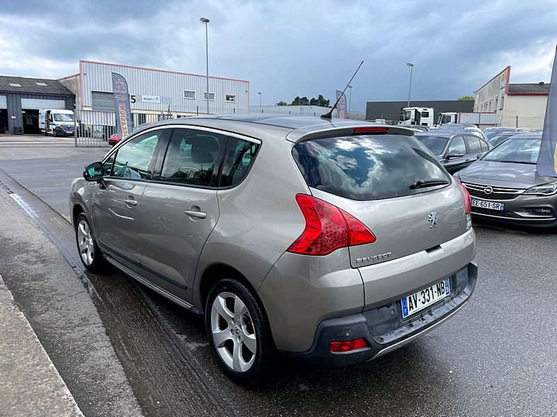 PEUGEOT 3008 2010