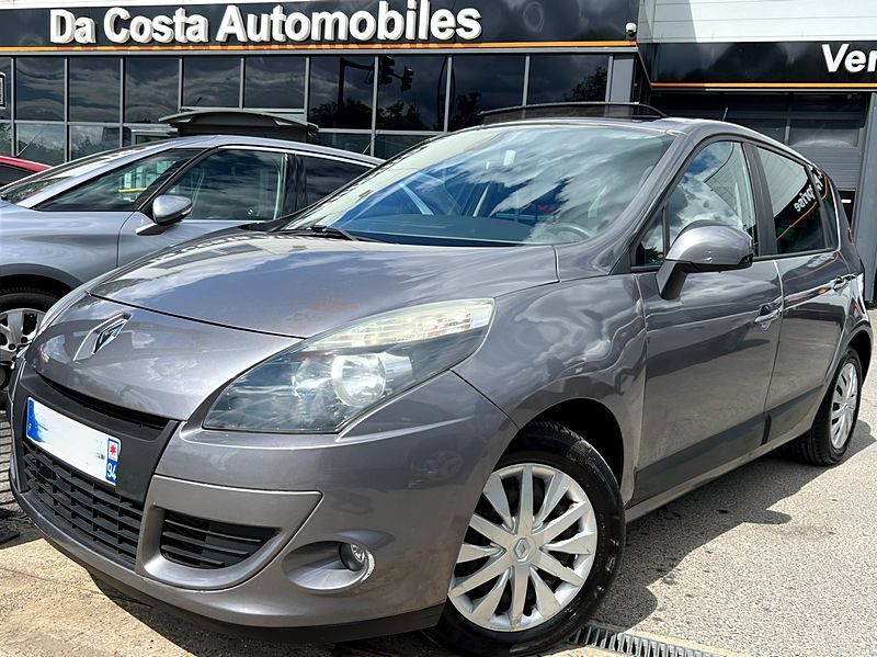 RENAULT SCENIC III 1.9 DCI 130 Cv TOIT OUVRANT GPS TOMTOM BLUETOOTH 96 200 Kms - GARANTIE 1 AN