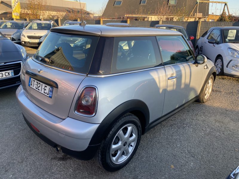 MINI COOPER ONE 1.4i 95CH