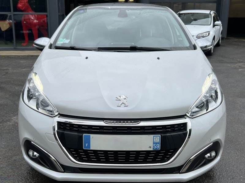 PEUGEOT 208 PHASE 2 FELINE 1.2 110 1ERE MAIN TOIT PANO CAMERA FULL OPTIONS CRIT AIR 1 Garantie 1 an