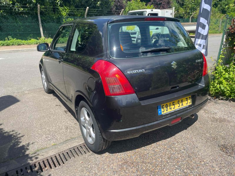 SUZUKI SWIFT III 1.3 92CV