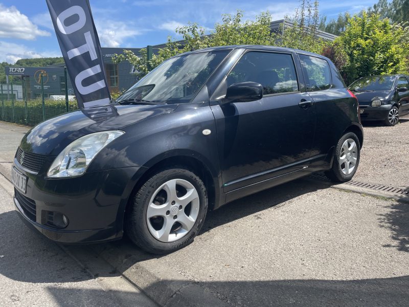 SUZUKI SWIFT III 1.3 92CV