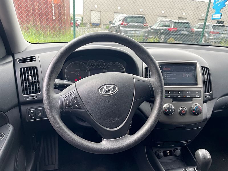 HYUNDAI I30 2011