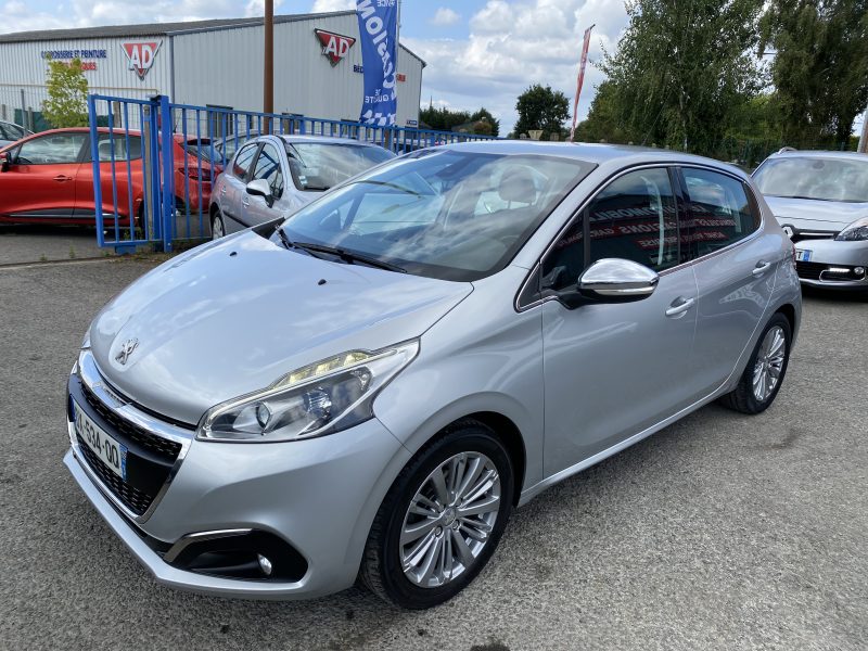 PEUGEOT 208 I 2015