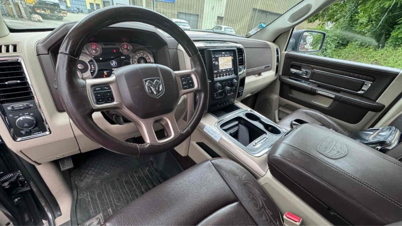 DODGE  RAM 2018 1500 LONG HORN 5.7 REPRISE POSSIBLE 