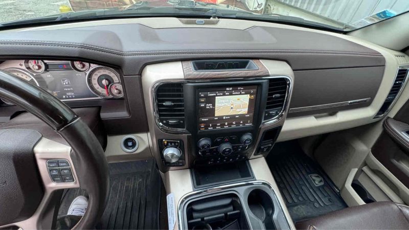 DODGE  RAM 2018 1500 LONG HORN 5.7 REPRISE POSSIBLE 