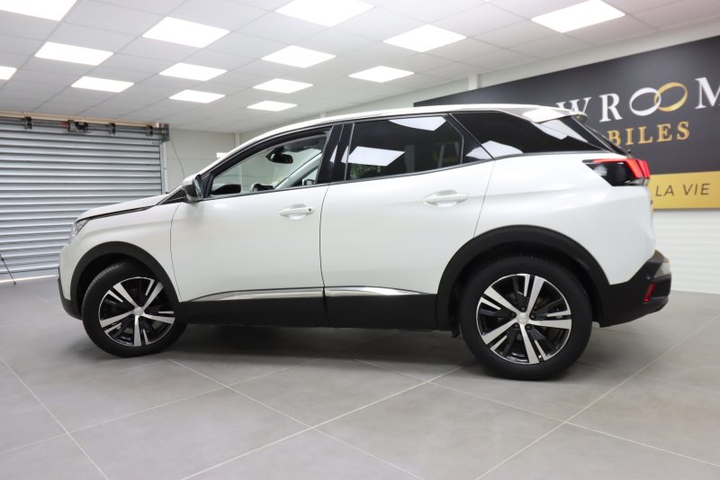 PEUGEOT 3008 2019