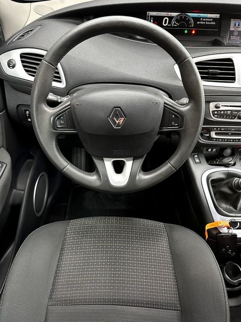 RENAULT SCENIC III 2010