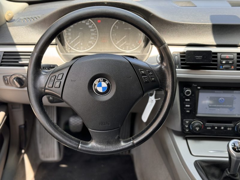 BMW 320i payer en 4x