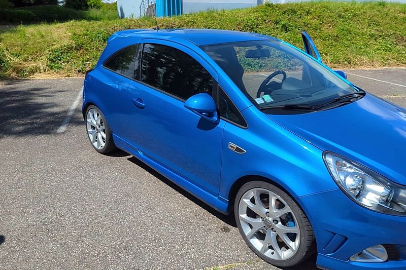 OPEL CORSA OPC 