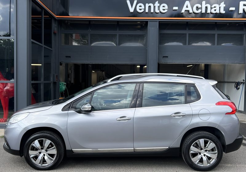 PEUGEOT 2008 ALLURE 1.2 110 Cv BOITE AUTOMATIQUE GPS BLUETOOTH REGULATUER CRIT AIR 1 - GARANTIE 1 AN