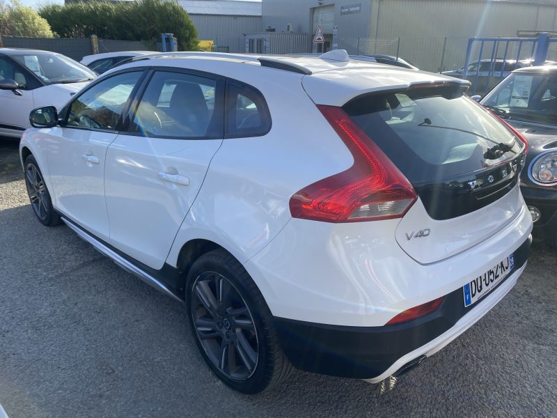 VOLVO V40 Cross Country 2015