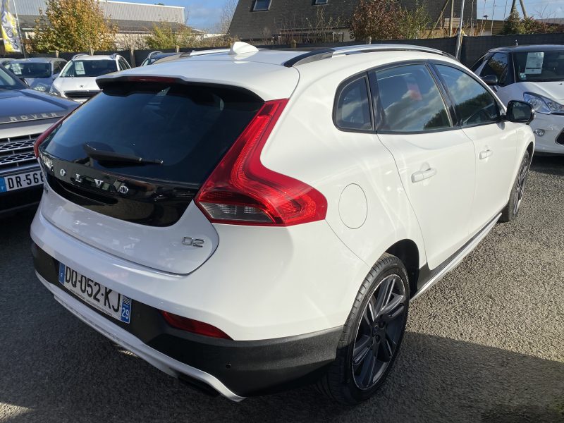 VOLVO V40 Cross Country 2015