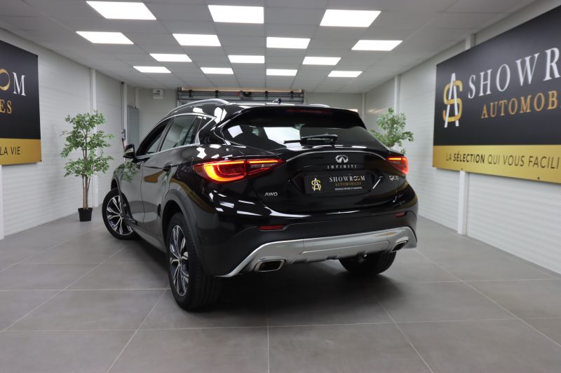 INFINITI QX30 2016