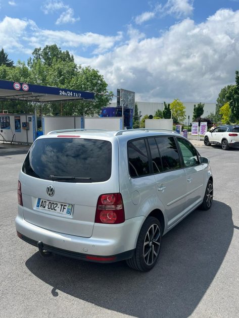 VOLKSWAGEN TOURAN SPORT 2007