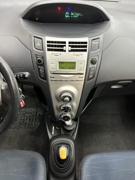 TOYOTA YARIS 2006