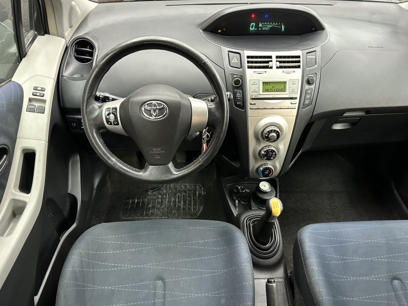 TOYOTA YARIS 2006