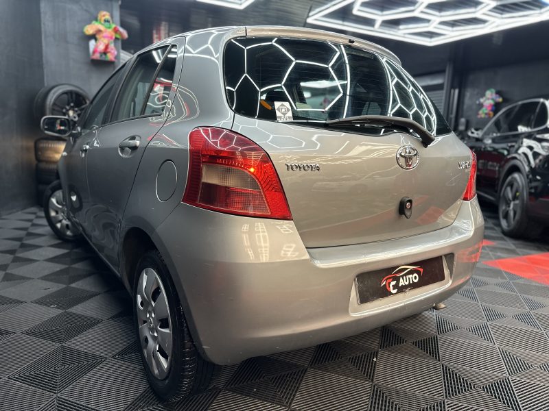 TOYOTA YARIS 2006