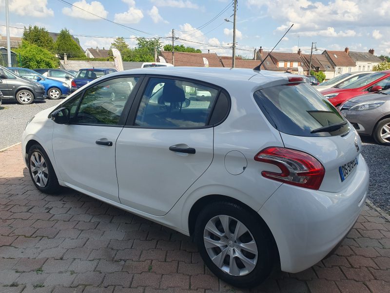 PEUGEOT 208 1.0L i 68cv CONFORT / 105000 kms *RÉVISER_GARANTIE*