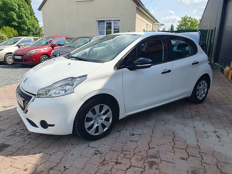 PEUGEOT 208 1.0L i 68cv CONFORT / 105000 kms *RÉVISER_GARANTIE*