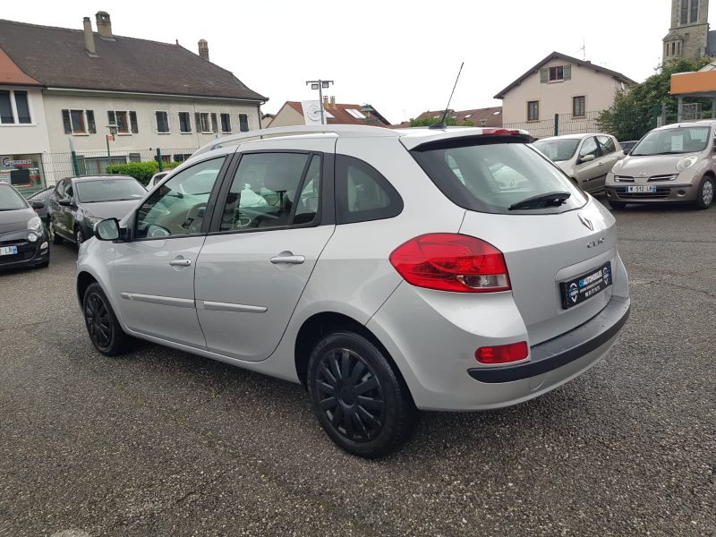 RENAULT CLIO III ESTATE 1.2i 75CV AUTHENTIQUE