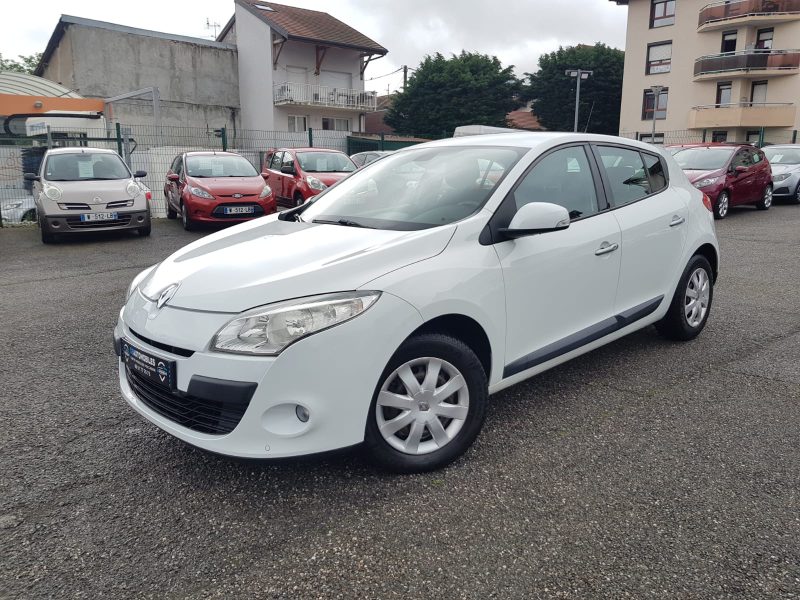 RENAULT MEGANE III 1.6i 110CV DYNAMIQUE