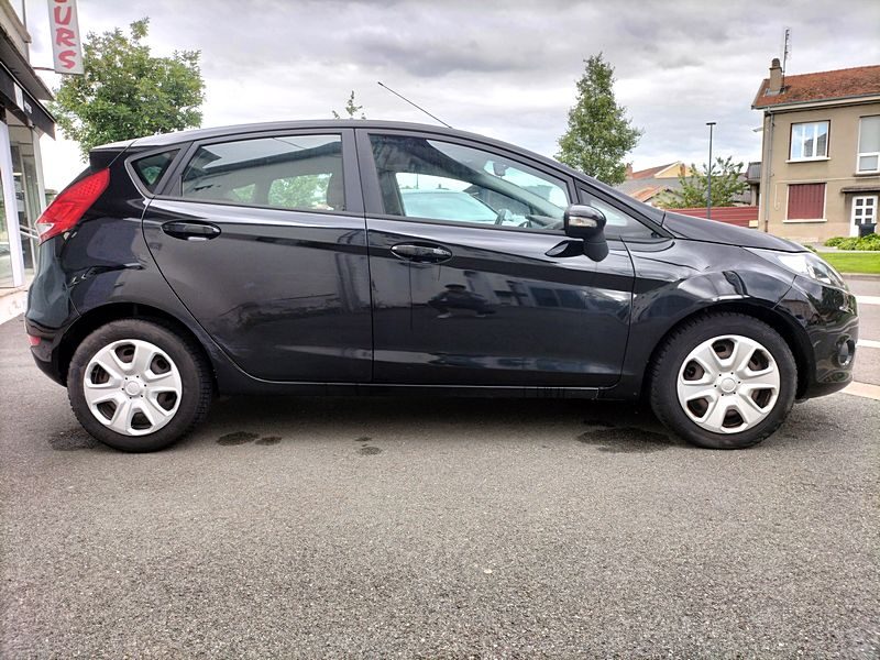 FORD FIESTA VI 