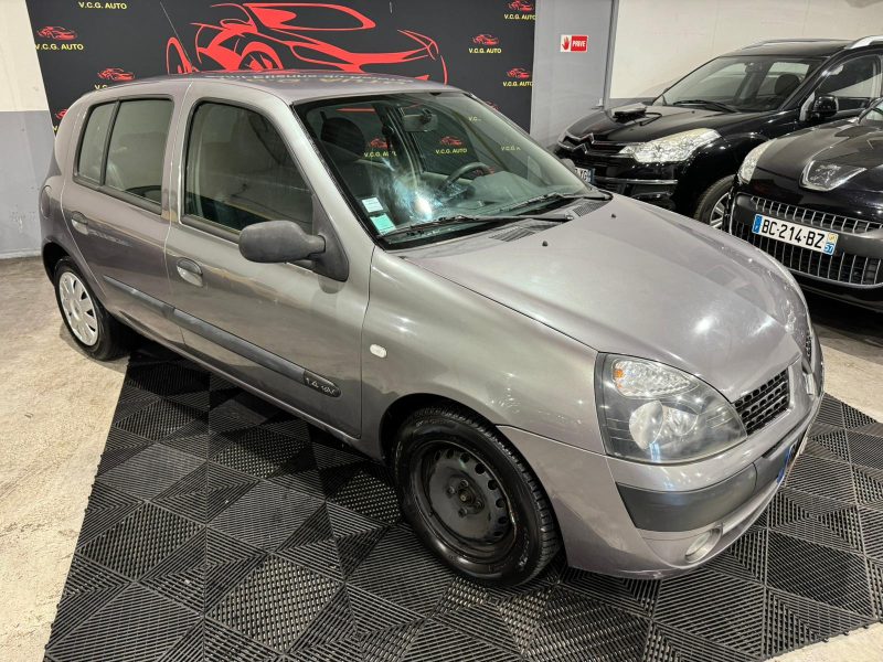 RENAULT CLIO II 2003