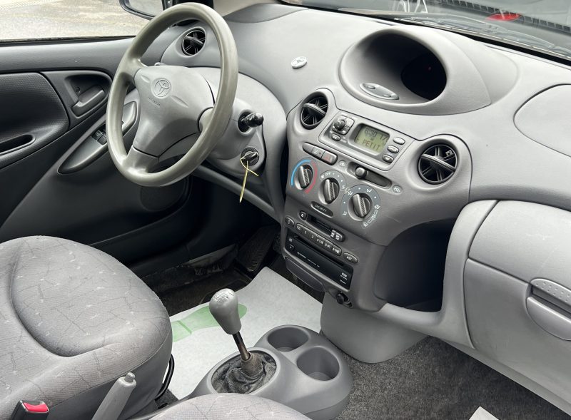 TOYOTA YARIS 1.0 VVTi 70 Cv 5 PLACES BLUETOOTH / PAIEMENT EN 4 FOIS PAR CB POSSIBLE