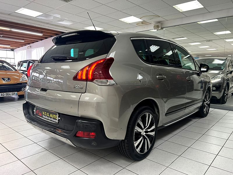 PEUGEOT 3008 2.0 HDi Hybrid4 163CH + 37CH