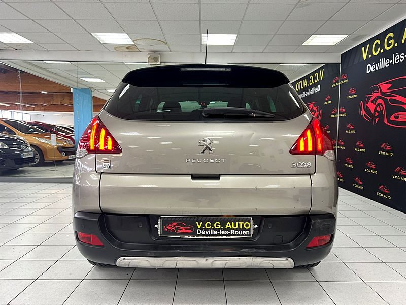 PEUGEOT 3008 2.0 HDi Hybrid4 163CH + 37CH