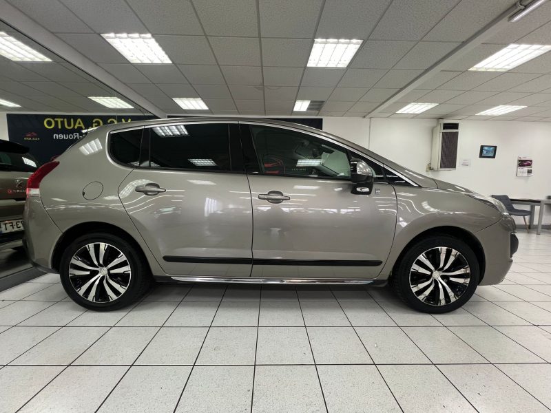 PEUGEOT 3008 2.0 HDi Hybrid4 163CH + 37CH