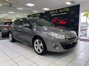 RENAULT MEGANE III 1.9 dCi 130CH FAP ECO2 DYNAMIQUE