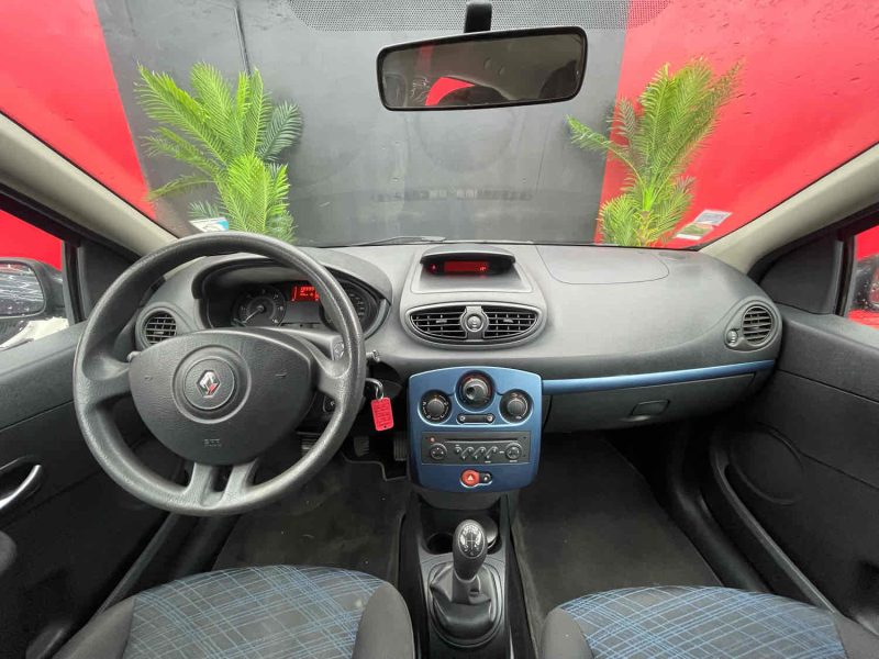 RENAULT CLIO III 1.5 L DCI 