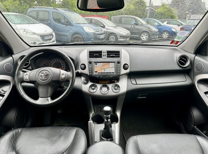 TOYOTA RAV 4 III 2007 2.2 D 4WD 136cv CUIR / GPS *GARANTIE / REVISER*