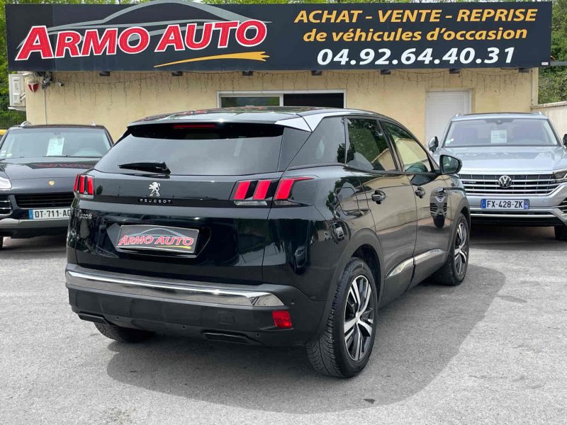 PEUGEOT 3008  2018