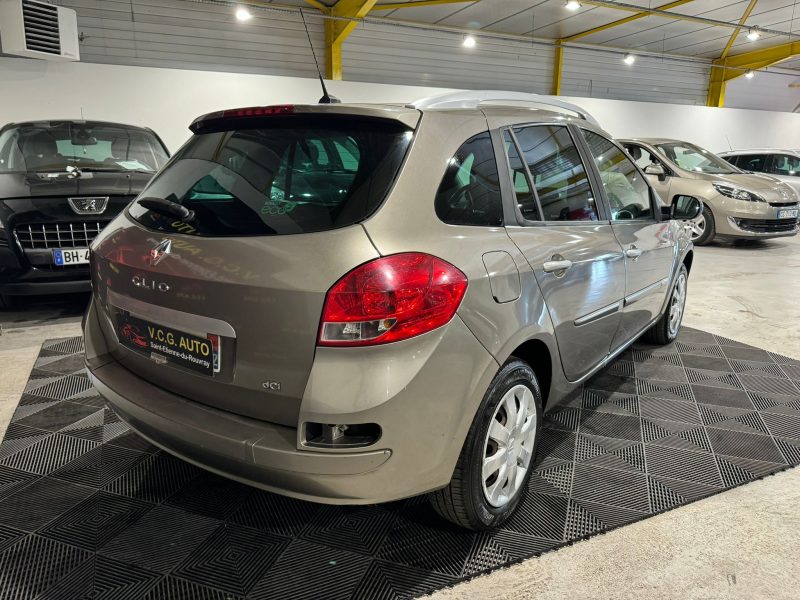 RENAULT CLIO III Grandtour 2011