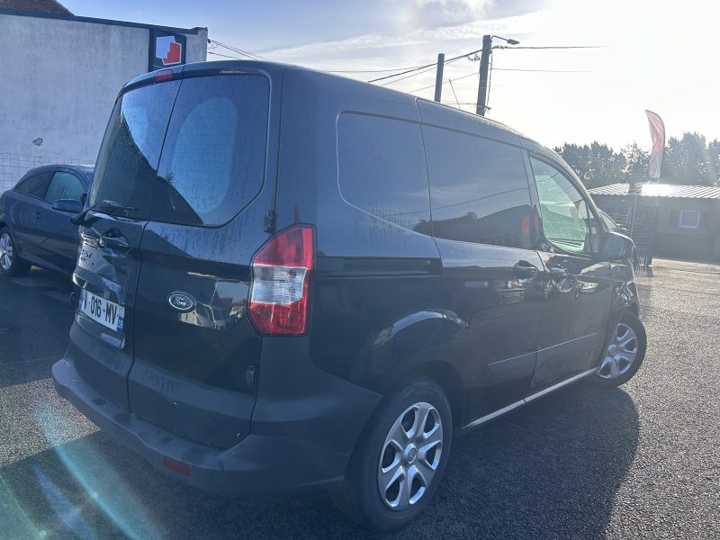 FORD  TRANSIT COURIER  2015