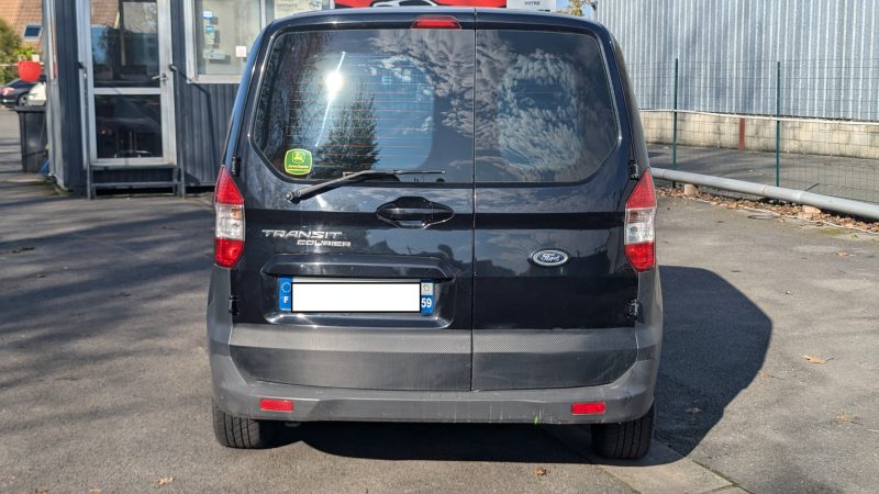 FORD  TRANSIT COURIER  2015