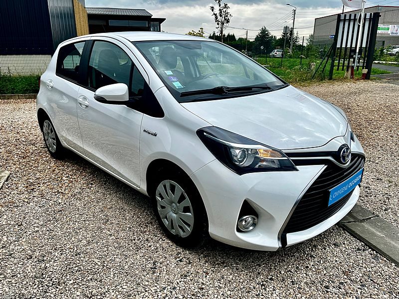 TOYOTA YARIS DYNAMIC GPS 11/2016