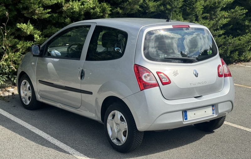 RENAULT TWINGO II 1.5 dCi 75